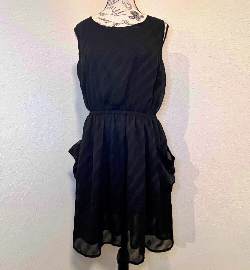 Black Chiffon Dress Cutout On Back Size Large Pockets Elastic Waist Lined LBD